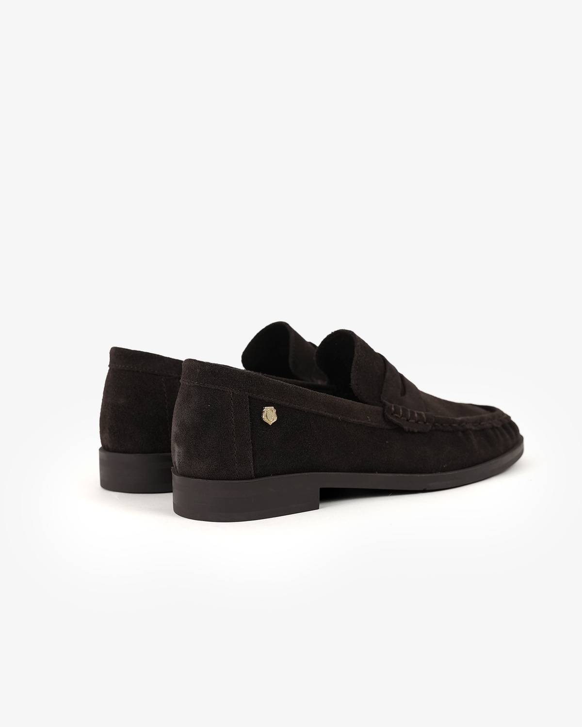 mocassins rasos em camurça