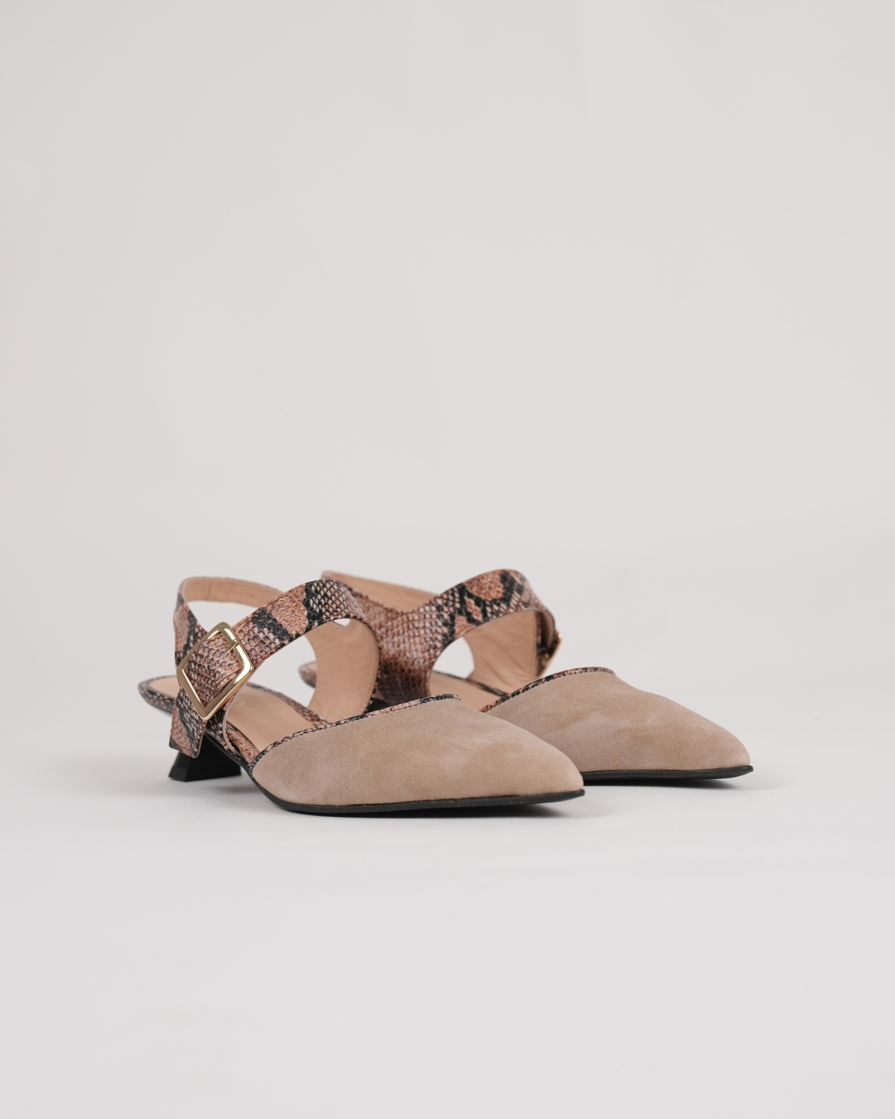 Sapatos de salto da Gianna