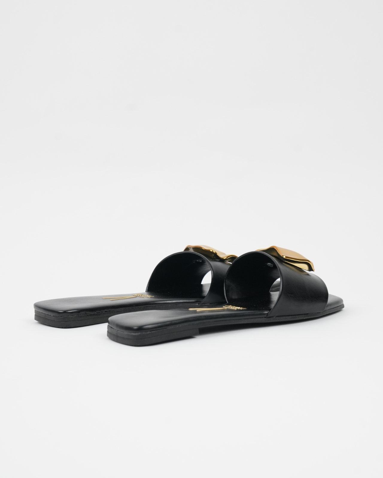 Chinelo Vizzano