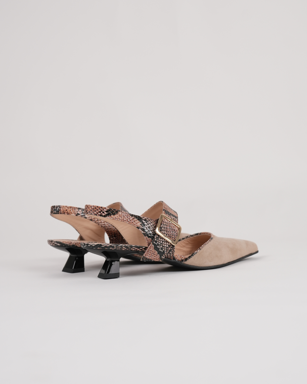 Sapatos de salto da Gianna
