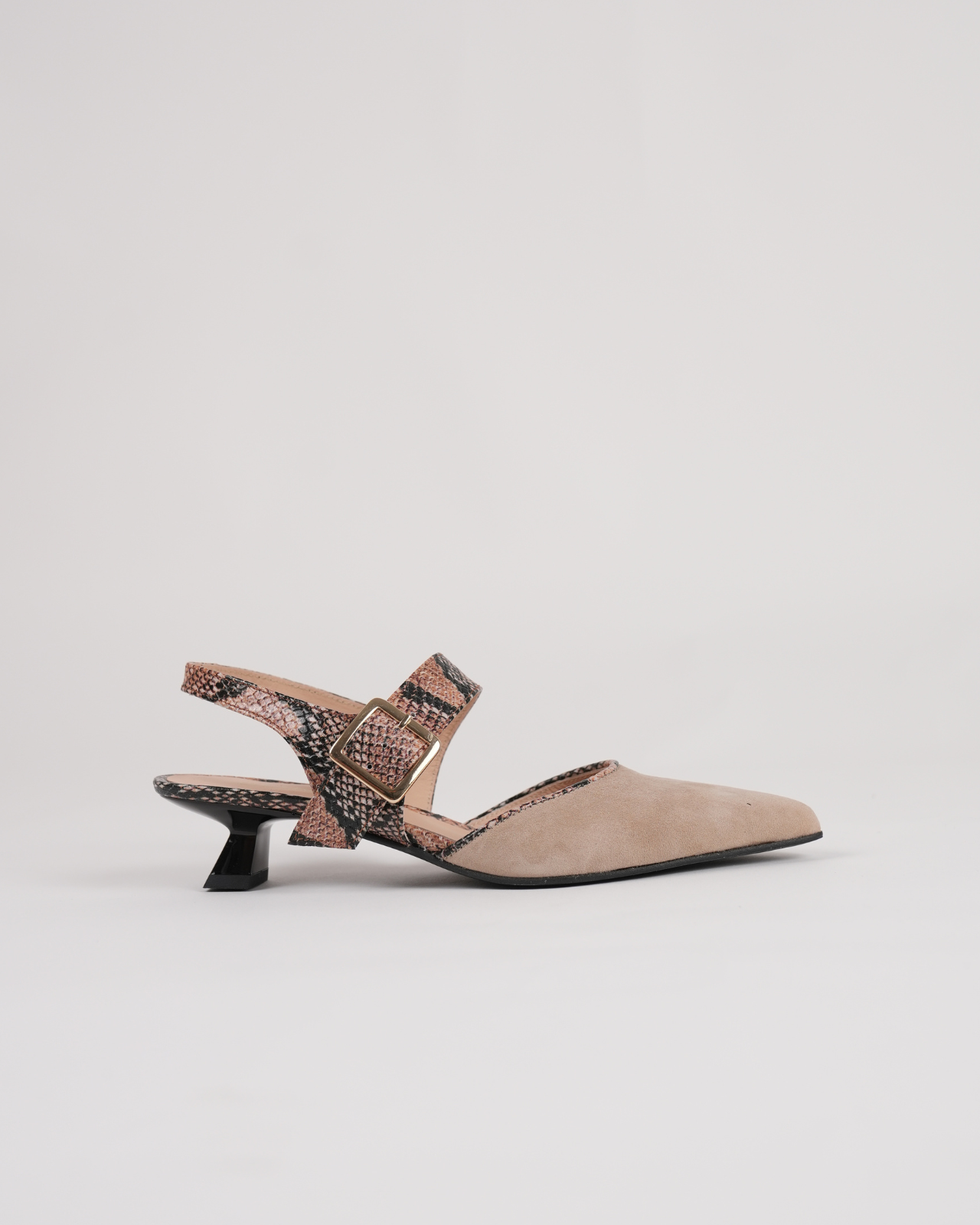 Sapatos de salto da Gianna